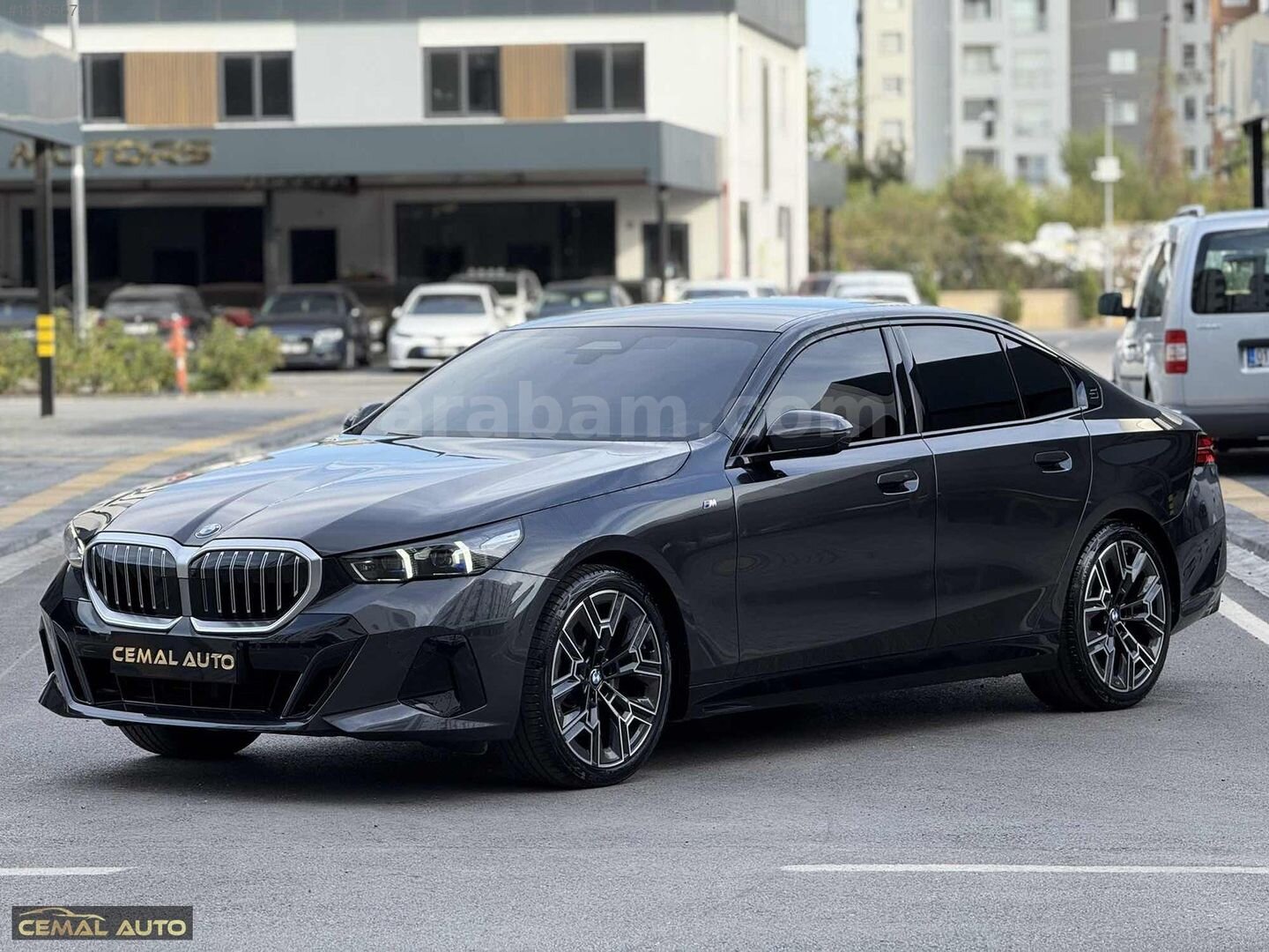 CEMAL AUTO''2024 5.20İ M SPORT BOYASIZ HATASZ İÇİ VEGANZE(VİŞNE) 4