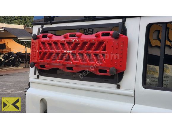 DEZCAR'dan 1998 model emsalsiz DEFENDER