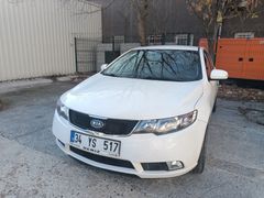 HEM BOMBA HEM ZIMBA. İLANI ÖNCE   OKU SONRA ARA. KÍA CERATO CONSEPT DOLU PAKET. BİLENLER ANLADI BENİ  !!!