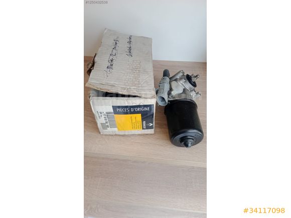 Master 2-II Ön Cam Silgi Silecek Motoru (2003-2010) 7701058169