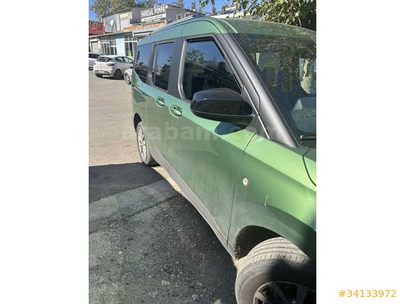 Sahibinden Ford Tourneo Courier 1.5 EcoBlue Titanium 2024 Model