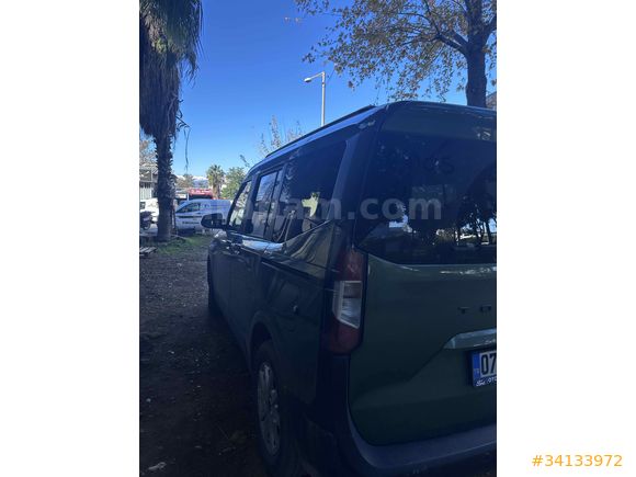 Sahibinden Ford Tourneo Courier 1.5 EcoBlue Titanium 2024 Model