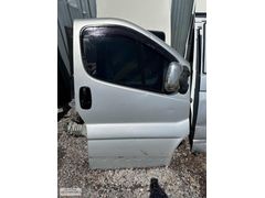 Renault trafic sağ ön kapı