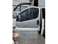 Renault trafik sol ön kapı