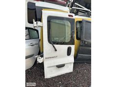 Renault trafic sol taraf bagaj kapağı 2007 sonrası
