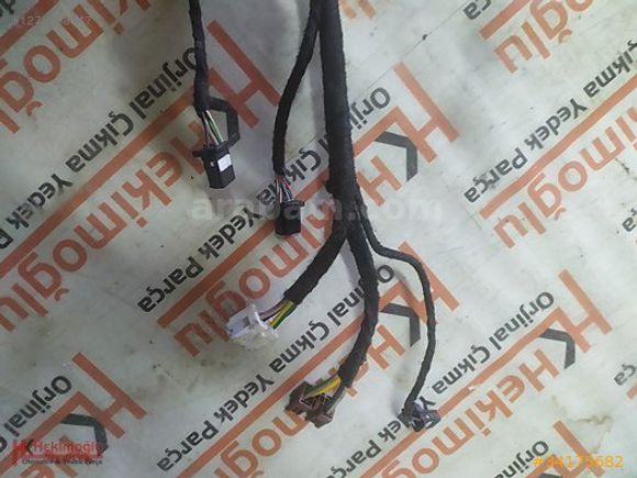 RENAULT KANGO KAPI TESİSATI 8200535265