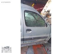Renault kango 2000-8 sağ ön kapı