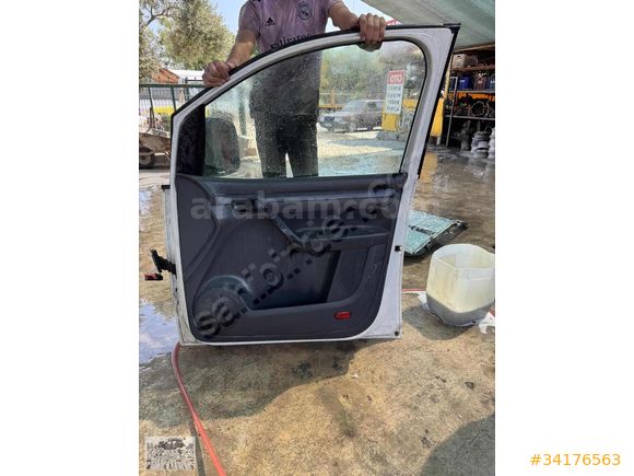 Volkswagen caddy sağ ön kapı