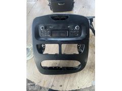 Renault Clio 4 Orjinal teyp ve çerçevesi