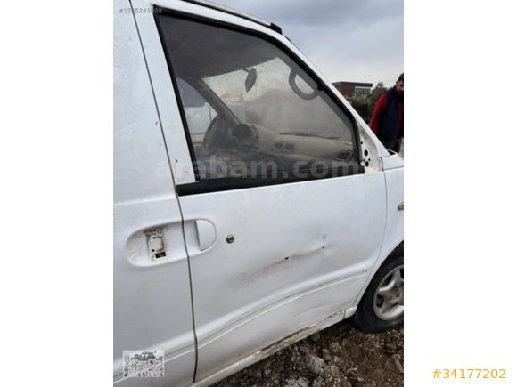 nissan vanette sağ sol kapı