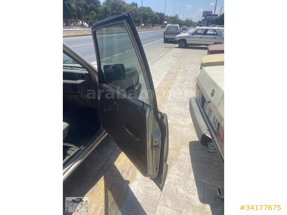 Mitsubishi L200 sağ ön kapı