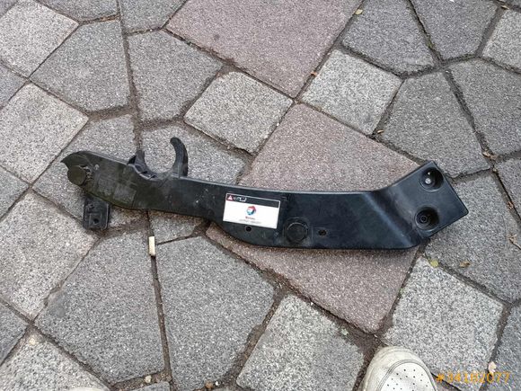 OPEL COMBO E SAĞ FAR ÜST BRAKETİ ÇIKMA ORJİNAL YEDEK PARÇA