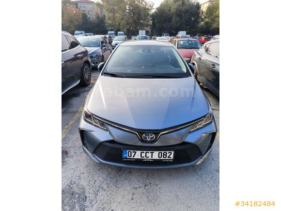 Sahibinden Toyota Corolla 1.8 Hybrid Dream 2021 Model