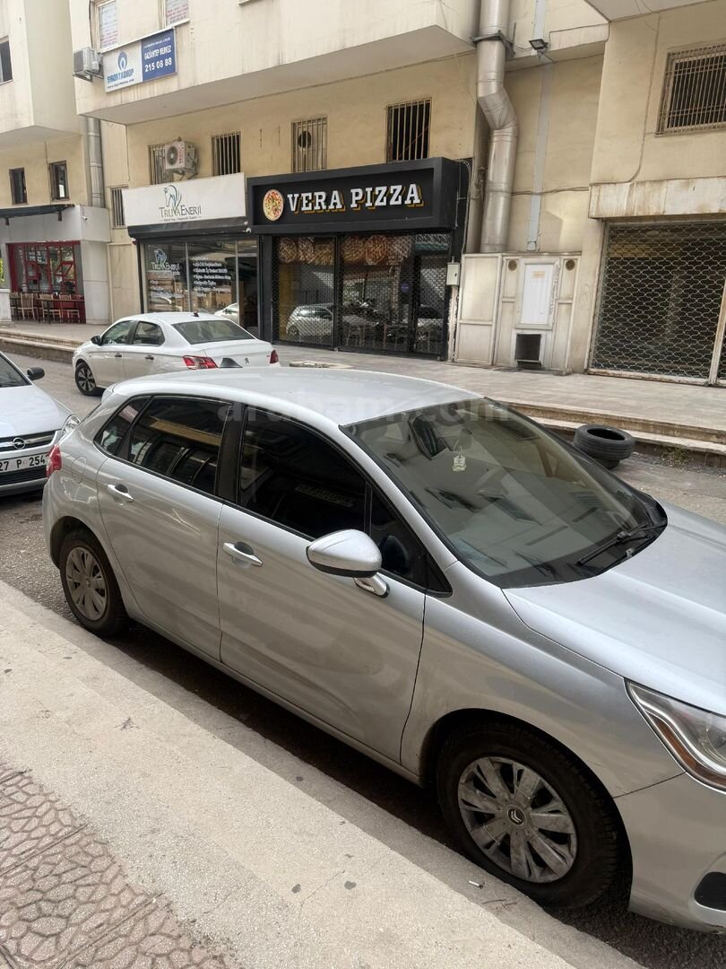 Sahibinden Citroen C4 1.6 HDi Confort 2012 Model Gaziantep 260.000 km Gri (Gümüş) 5