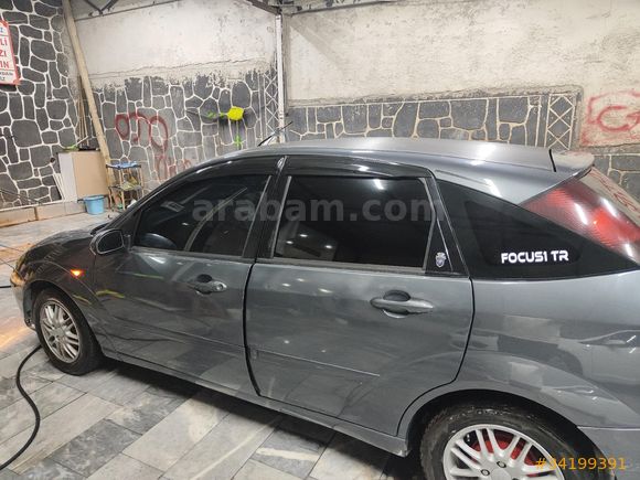 Sahibinden Ford Focus 1.6 Ghia 2004 Model