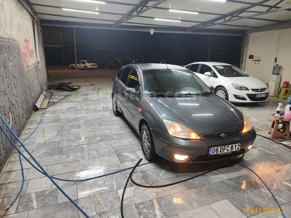 Sahibinden Ford Focus 1.6 Ghia 2004 Model