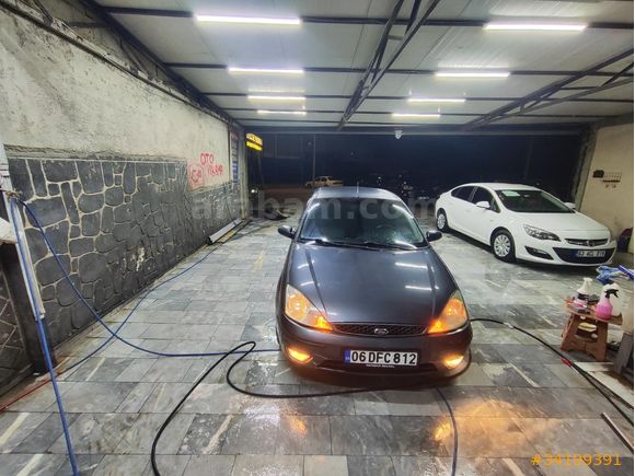 Sahibinden Ford Focus 1.6 Ghia 2004 Model