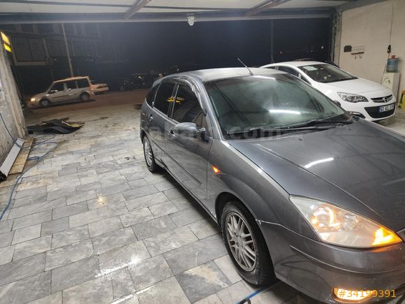Sahibinden Ford Focus 1.6 Ghia 2004 Model
