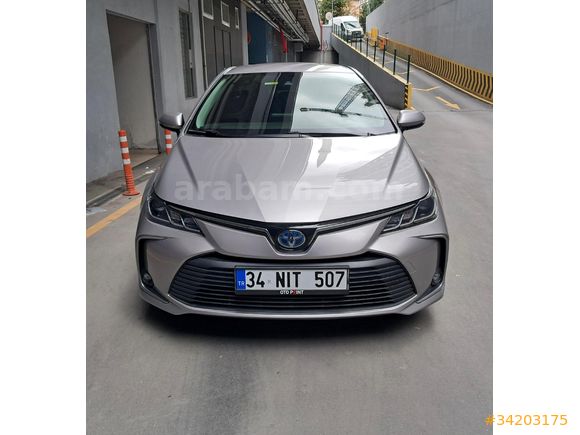 SAHİBİNDEN TOYOTA COROLLA DREAM DEĞİŞEN YOK BOYA YOK HASAR KAYDI YOK ORJİNAL