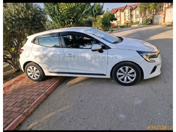 Servis Kayıtlı Renault Clio 1.0 SCe Joy  2022 Model Adana
