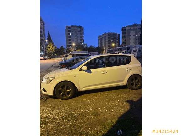 Sahibinden Kia Ceed 1.6 CRDi Cool 2010 Model 