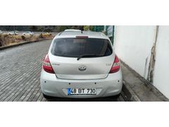 Sahibinden Hyundai i20 1.2 MPI Team 2011 Model  192.000 km Gri