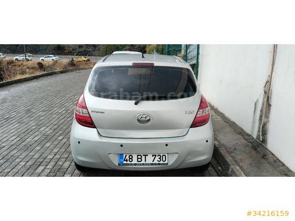Sahibinden Hyundai i20 1.2 MPI Team 2011 Model  192.000 km Gri