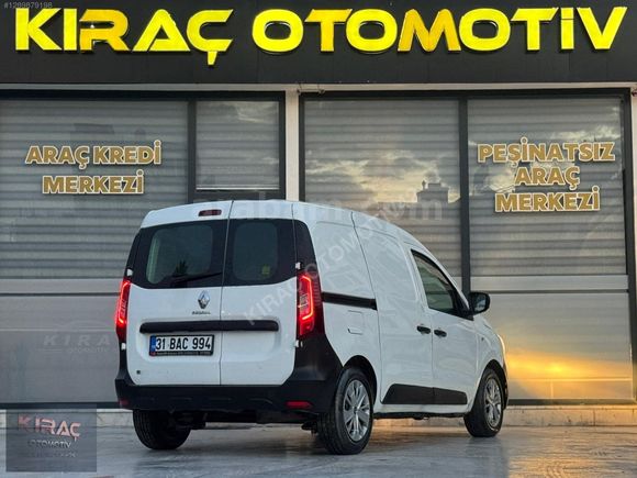 250 BİN PEŞİNAT 2022 MODEL RENAULT EXPRESS VAN JOY 1.5BLUEDCI 95