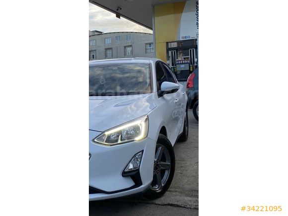 Emsallerinin en uygunu Ford Focus 1.5 TDCi ecoblu Trend X 2019 çıkışlı 2018 Model 