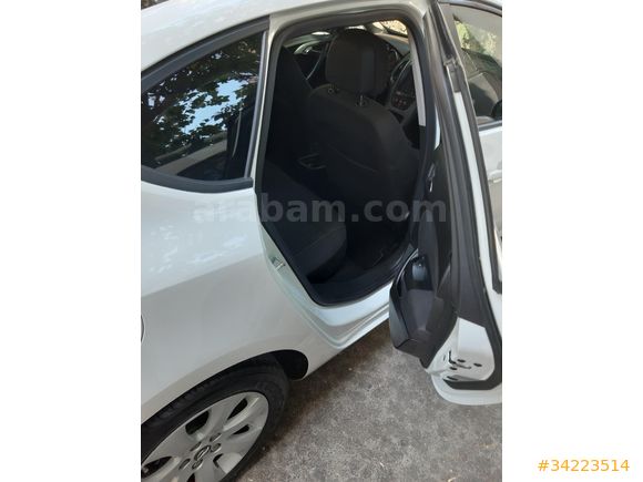 ACİLİYETTEN.  Sahibinden Opel Astra 1.6 Edition Plus 2016 Model