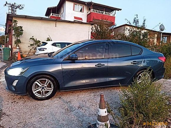 DÜŞÜK KİLOMETRELİ YENİ FOCUS