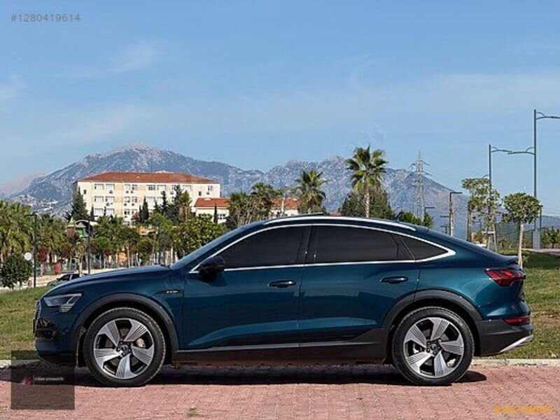 BOYASIZ BAYİİ 2022 AUDİ E-TRON ADVANCED 55 QUATTRO 408 HP 5