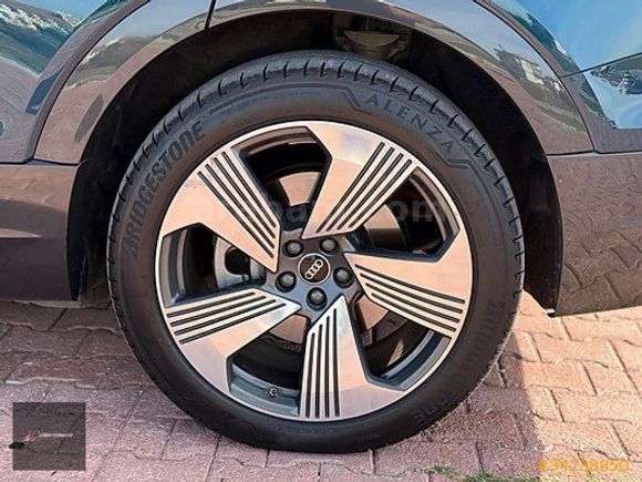 BOYASIZ BAYİİ 2022 AUDİ E-TRON ADVANCED 55 QUATTRO 408 HP