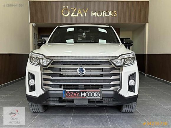 ÖZAY MOTORS' MUSSO GRAND PLATİNUM PLUS KADEMELİ BAGAJ+BASAMAK