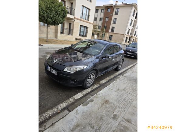 Sahibinden Renault Megane 1.5 dCi Privilege 2011 Model