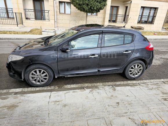 Sahibinden Renault Megane 1.5 dCi Privilege 2011 Model