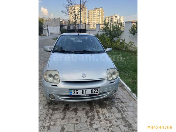 Sahibinden SIFIR VİZE SIFIR AKÜ CLİO Değişensiz Düşük Km Renault Clio 1.4 2001 Model araç aydında