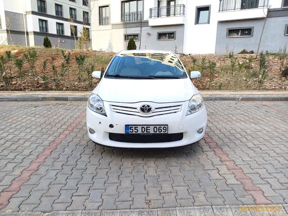 Askeri Personelden Toyota Auris 1.4 D-4D Comfort Extra 2012 Model