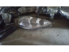 FORD FİESTA FAR CAMI