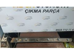 RENAULT KANGOO 3 SAĞ ARKA KAPI BANDI ÇITASI 2009-2013 8200439118