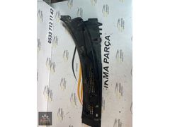 PEUGEOT PARTNER 1.9 D 2001-2006 SİLECEK BAKALİTİ PLASTİĞİ SAĞ