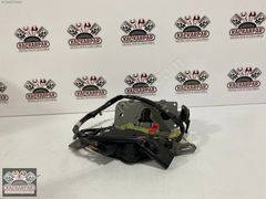 CHRYSLER VOYAGER SAĞ SÜRGÜLÜ KAPI KİLİDİ 2001-2007 5019053AE