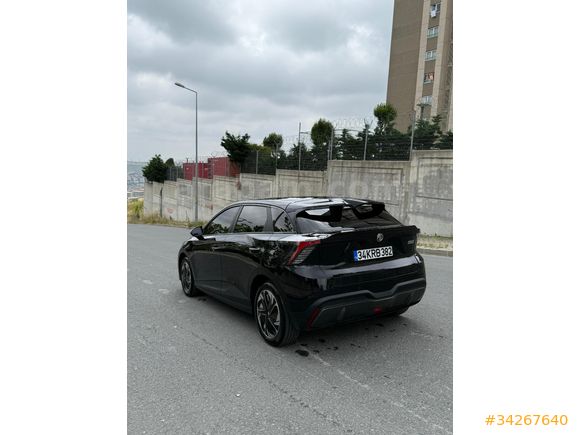 Sahibinden MG4 2023 V1  model  sağlık çalışanından