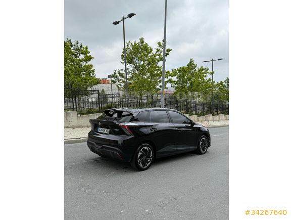 Sahibinden MG4 2023 V1  model  sağlık çalışanından
