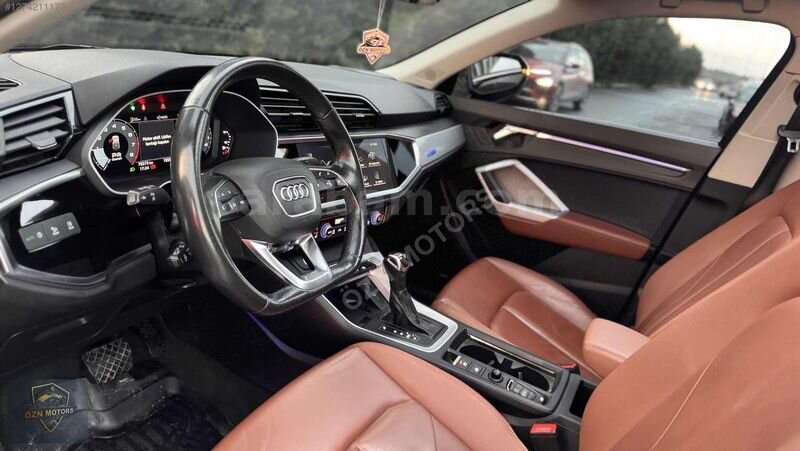 ÖZN MOTORS 'DAN Q3 S-LİNE 35TFSİ CAM TAVAN 5BLGE KMRA 92 xxx KM 5