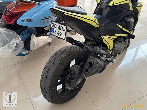 Galeriden Kawasaki Z 800 2015 Model Denizli 39.000 km Siyah