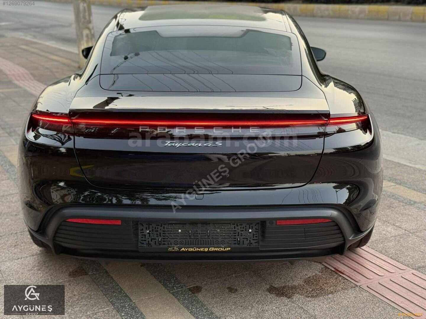 Galeriden Porsche Taycan Elektrik 4S Performance Plus 2022 Model Mersin 71.000 km Siyah 3