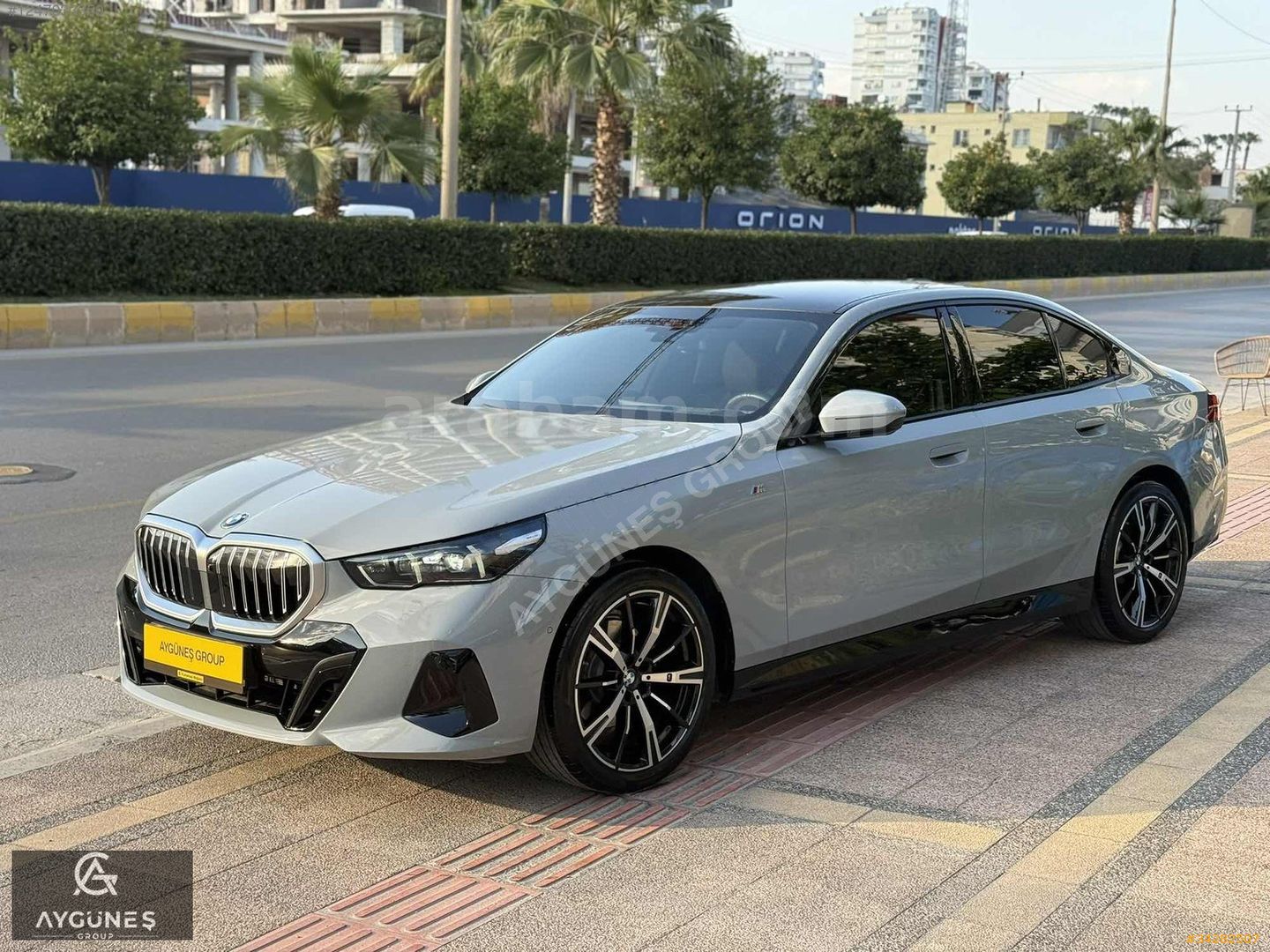 2024/B-M-W/M SPORT/5.20İ/BROOKLYN GRİ/SOĞUTMA/20 JANT/M.KAHVE