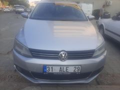 Sahibinden Volkswagen Jetta 1.6 TDi Comfortline 2012 Model Balıkesir 195.000 km Gri (Gümüş)