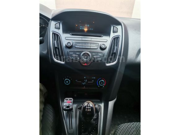Memurdan Ford Focus 1.6 Ti-VCT Trend X 2015 Model